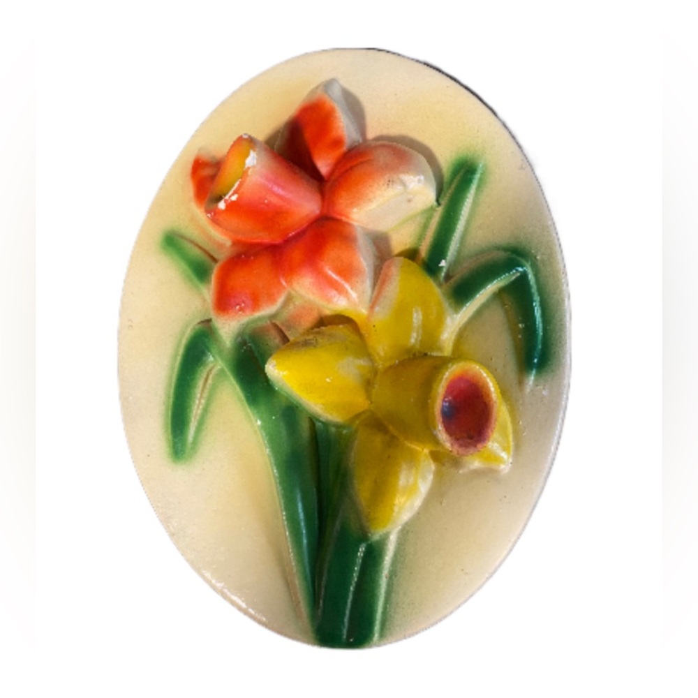 Vintage Chalkware Wall Decor Daffodils